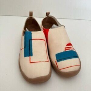 UIN Size 7 Slip On Shoes Knitted Upper Loafers Women Flats Peaceful Moment